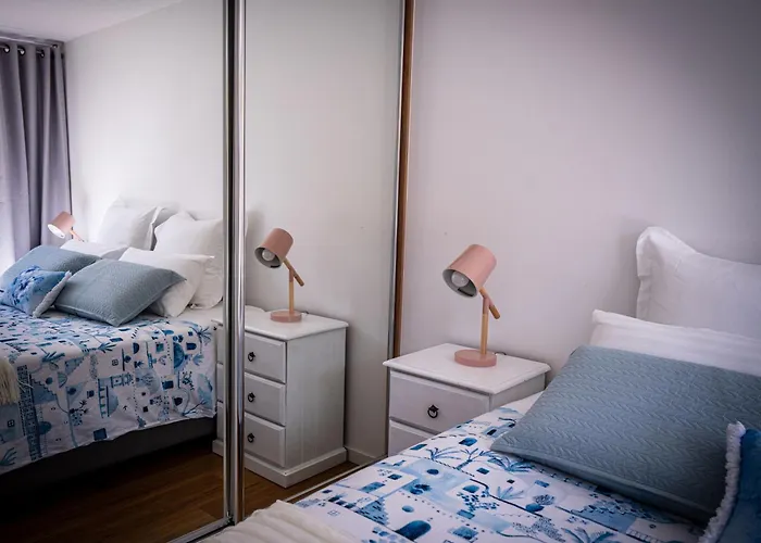 Entire Beachside 2 Bedroom Unit Gold Coast