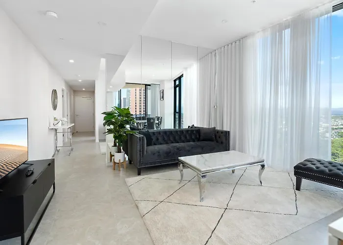 The Gallery Pure Luxary Sleeps 6 - Optimise Bnb Gold Coast