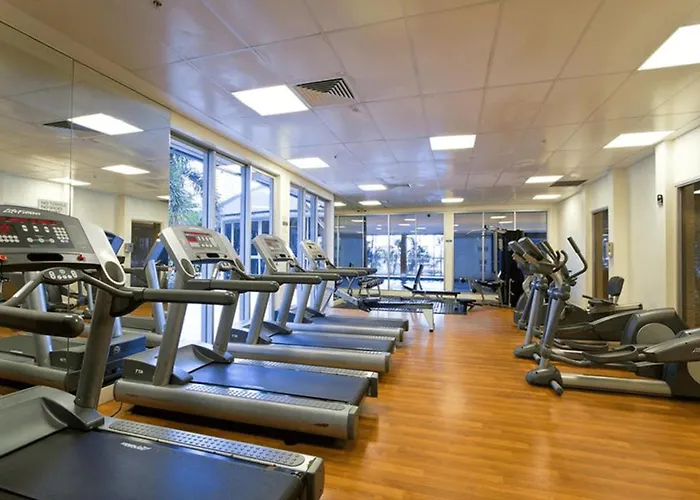 Modern 2Br Apartment In Chevron Renaissance - Coasthm Gold Coast