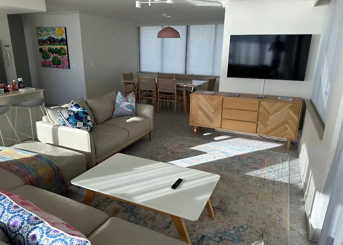 Absolute Beach Frontage Two Bedroom With Pool And Indoor Spa Gold Coast