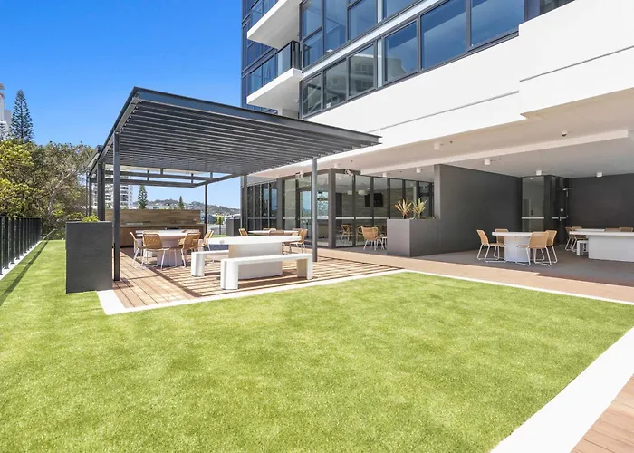 2 Bedroom Luxury In Burleigh Heads! Gold Coast