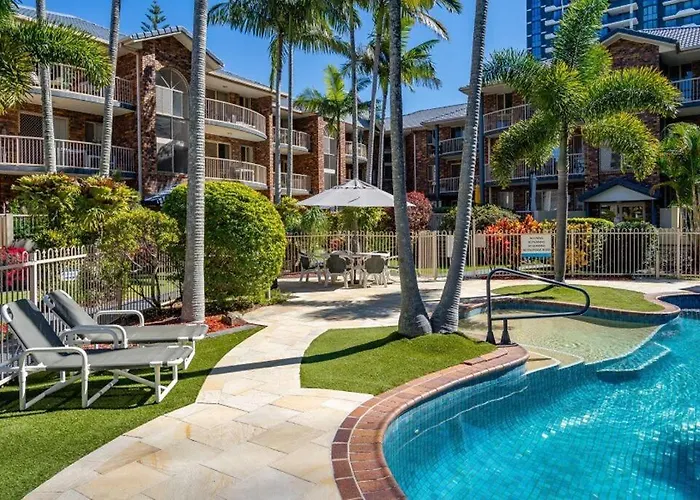 Burleigh Beach Apartment - Self Catering Gold Coast