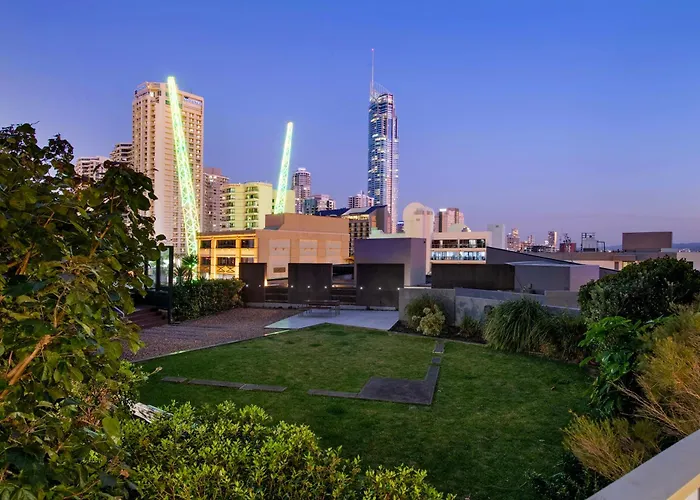 Self-Contained Apartments At Circle On Cavill - Privately Managed - Wow Stay Gold Coast