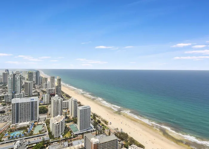 49Th Floor Apartment With Ocean And Skyline Views Sitting Above The Hilton Hotel Gold Coast