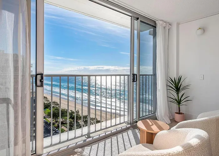 Boho Oceanview Apartment Gold Coast