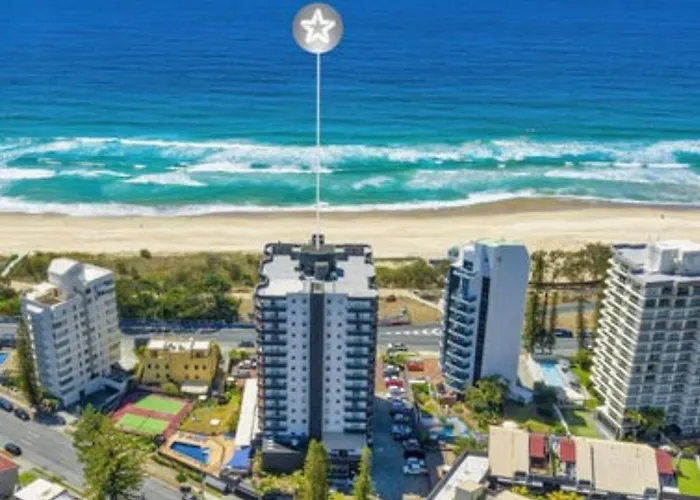 Equinox - Your Beach Front Retreat! Gold Coast