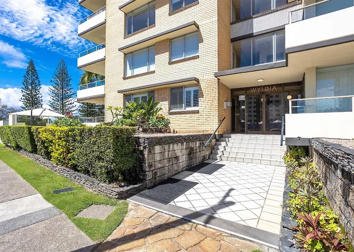 Wyuna Ocean Views In Burleigh Gold Coast