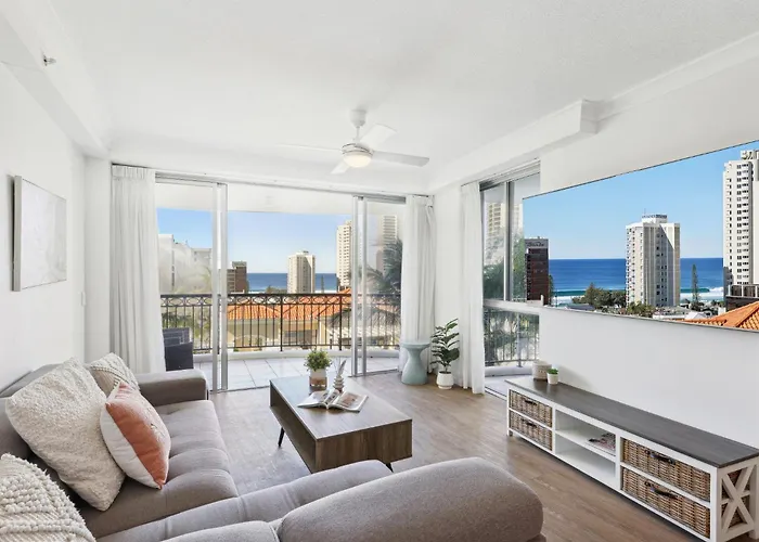 Beachside 2-Bed With Parking, Pools, Spa, Gym, Bbq Gold Coast