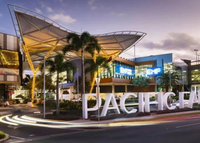 Beachfront Ocean Oasis Escape Gold Coast