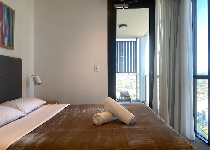 Beach Residences 2-Br River View Gold Coast