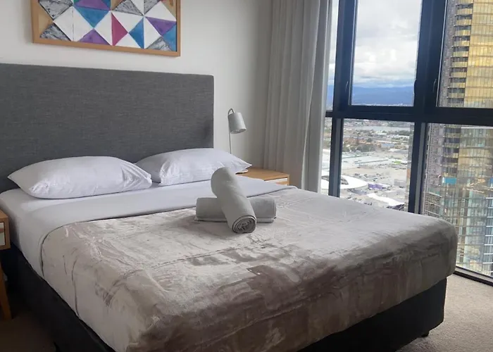 Beach Residences 2-Br River View Gold Coast