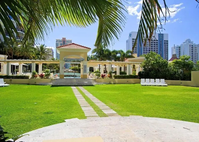 Resort Style Chevron Apartments Surfers Paradise By Gold Coast Travels