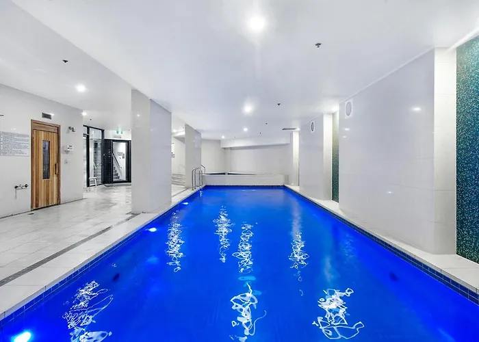 Charming 3 Bedroom Apartment - Sierra Grand - Coasthm Gold Coast