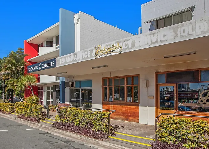 Beachside Palm Beach Luxury - 2 Bedroom Apartment Gold Coast