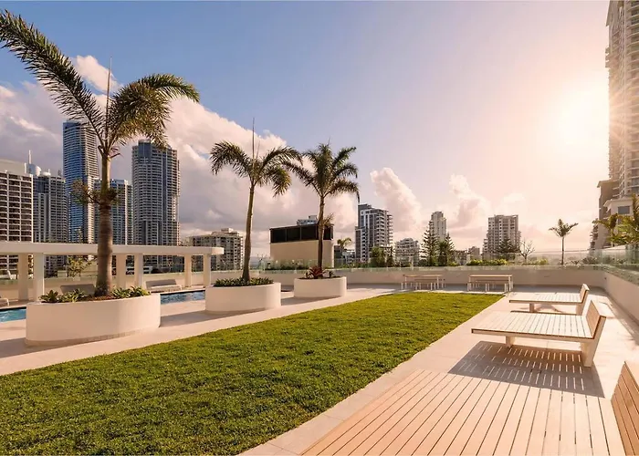 Clear Water Serenade Lv 50 Plus Skyhome At Ocean Meriton Gold Coast