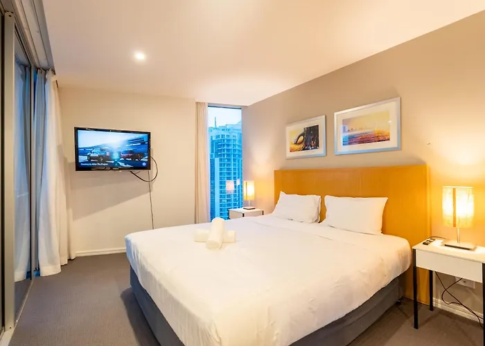 Hilton Surfers Paradise Luxury Suite - 2Bedroom, Free Car Park Gold Coast
