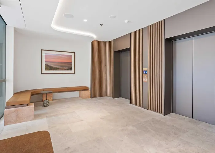 Luxury Ocean View Burleigh Apartment Gold Coast