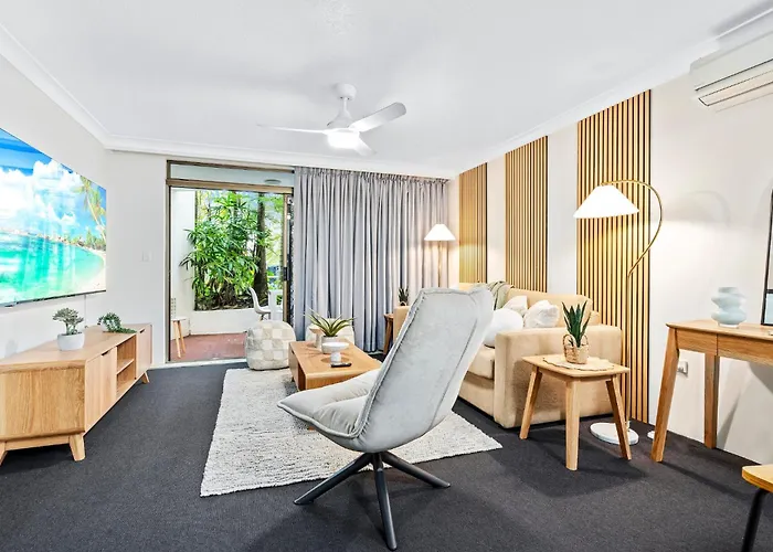 Surfers Paradise Coastal Beach Dream Gold Coast