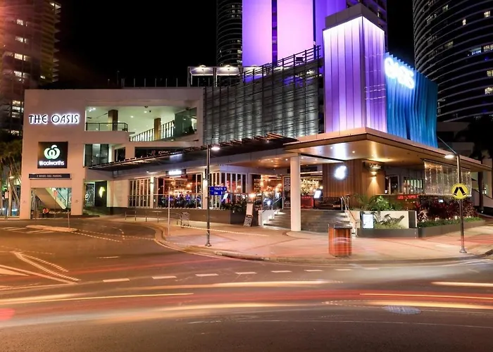 2 Bedroom Ocean-Viewing Apartment Gold Coast