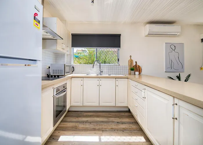 Canal Luxury Living & Boat Ramp Coastalcoastretreats Gold Coast