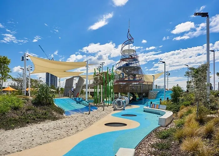 Comfort Two Bedroom Apartment In Heart Southport Gold Coast