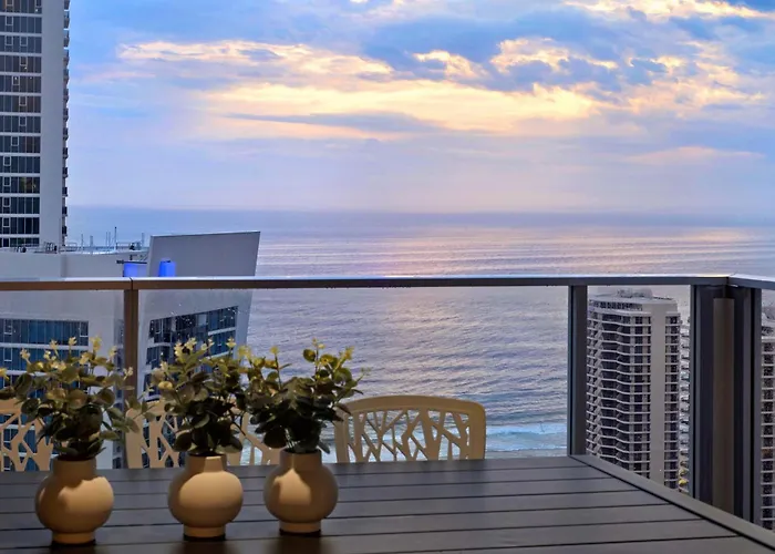 Circle On Cavill - Self Contained, Privately Managed Apartments Gold Coast