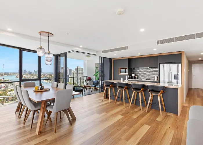 Stunning 180 Degree Views At Avalon Apartment Gold Coast