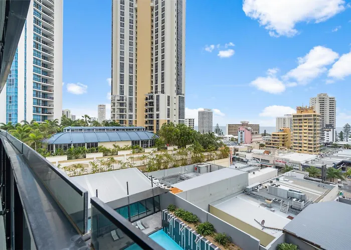 Self-Contained Apartments At Circle On Cavill - Privately Managed - Wow Stay Gold Coast