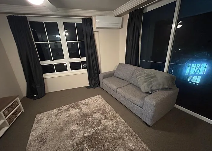 Stylish & Cosy Gc Getaway Central And Serene Explore Broadbeach Or Surfers Via Tram! Gold Coast