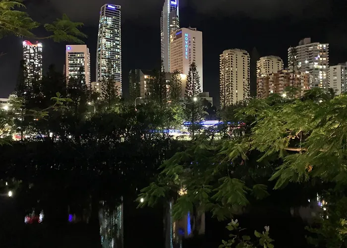 Serenity In Surfers Paradise Gold Coast