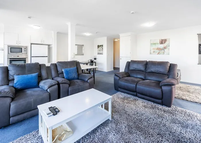 Moorings On Cavill Surfers Paradise