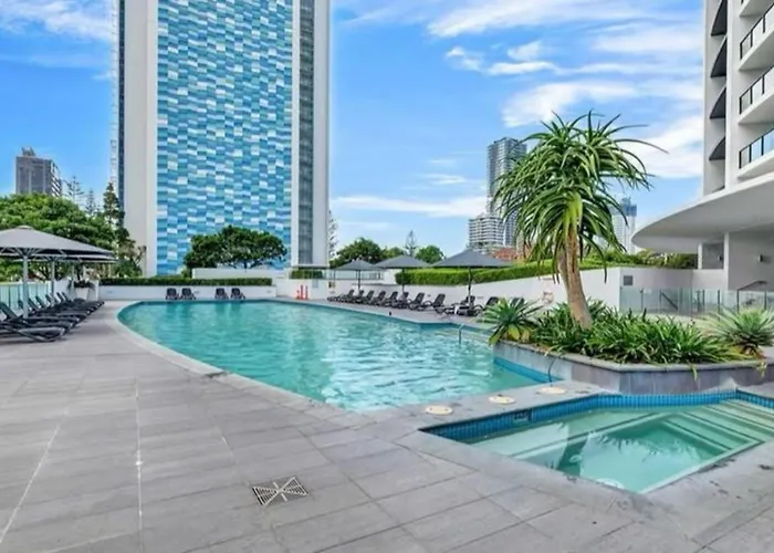 Modern 2 Bedroom Apartment In Sierra Grand - Coasthm Gold Coast