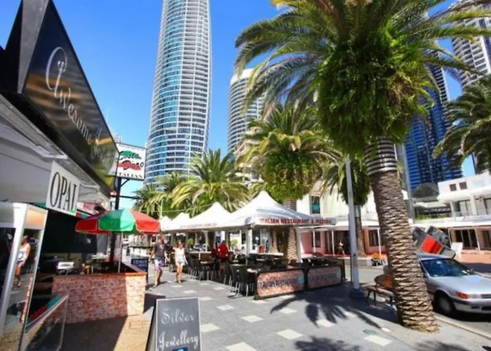 St Tropez Surfers Paradise Gold Coast