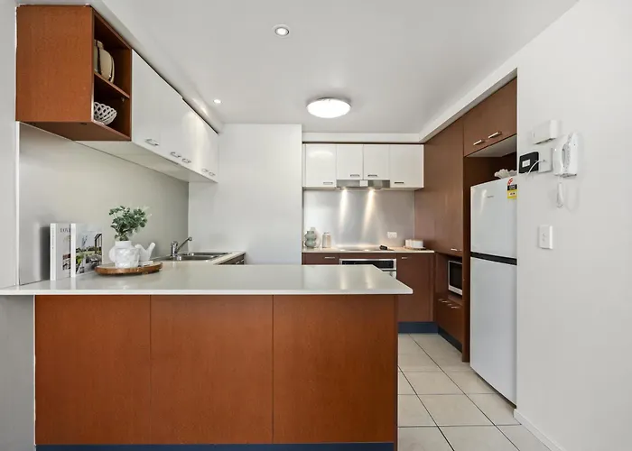 Chevron Renaissance - Qstay Gold Coast