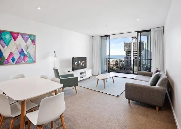 Broadbeach Apartment Level 10 With Beach Views Gold Coast
