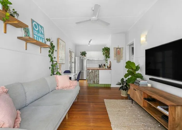 Beach Pad Close To Airport And Iconic Kirra Beach Gold Coast