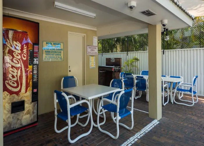 Surfers Tropique Holiday Apartments Gold Coast