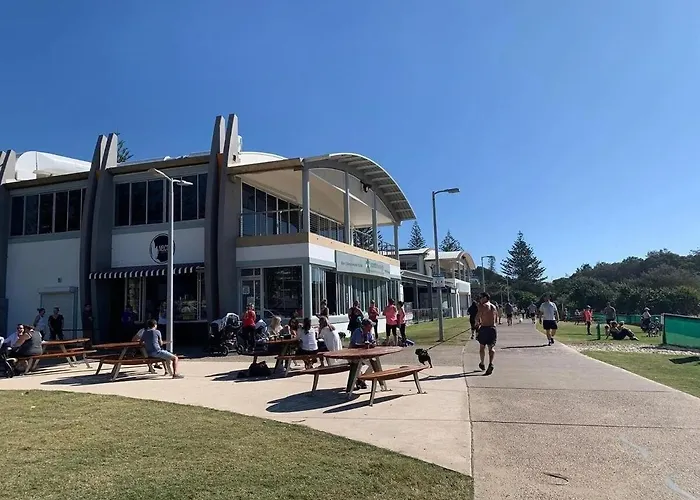 Burleigh Breeze Getaway Apartment Gold Coast