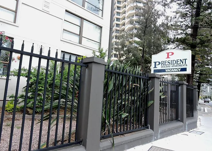 President Holiday Apartments - Absolute Beachfront Gold Coast