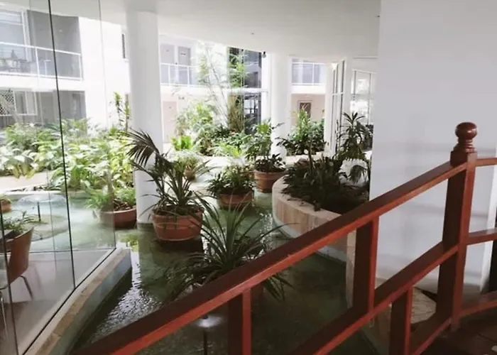 2Br Beachfront Pool Spa Sauna Gold Coast