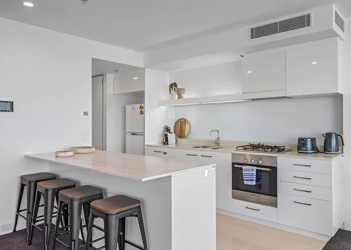 Oceanview 2-Bed With Pool, Sauna, Gym & Parking Gold Coast