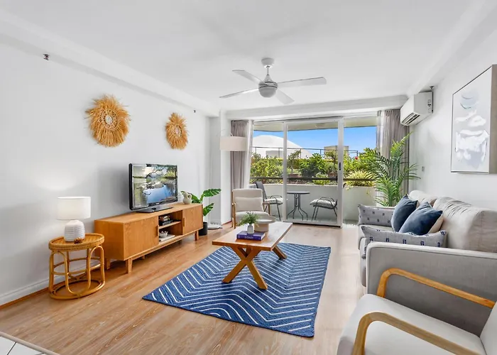 Beachfront 2-Bed With Pool, Bbq & Tennis Court Gold Coast