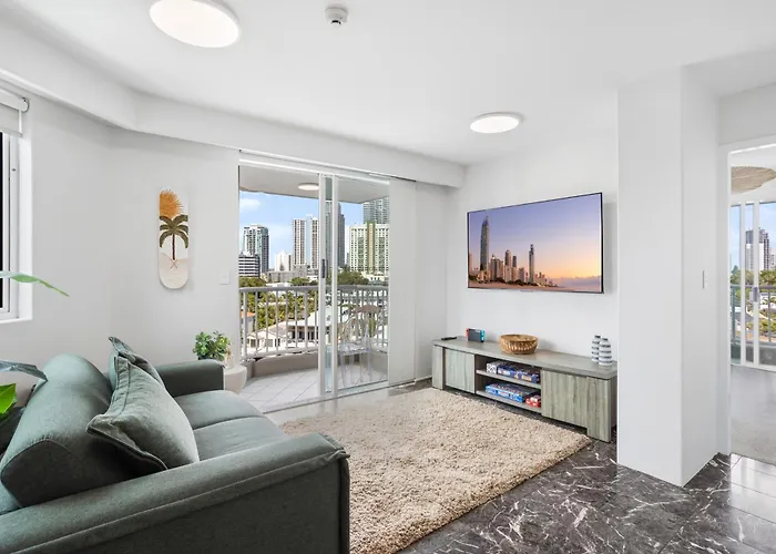 Quiet Location Close To It All Gold Coast