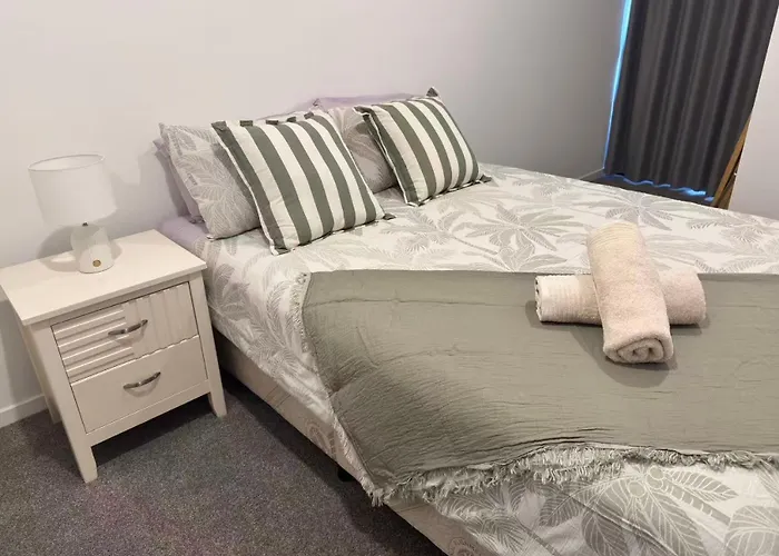 Riverfront Serenity Suite Gold Coast