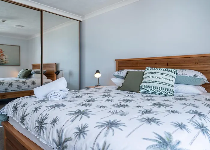 Beach Palms Holiday Apartments Gold Coast