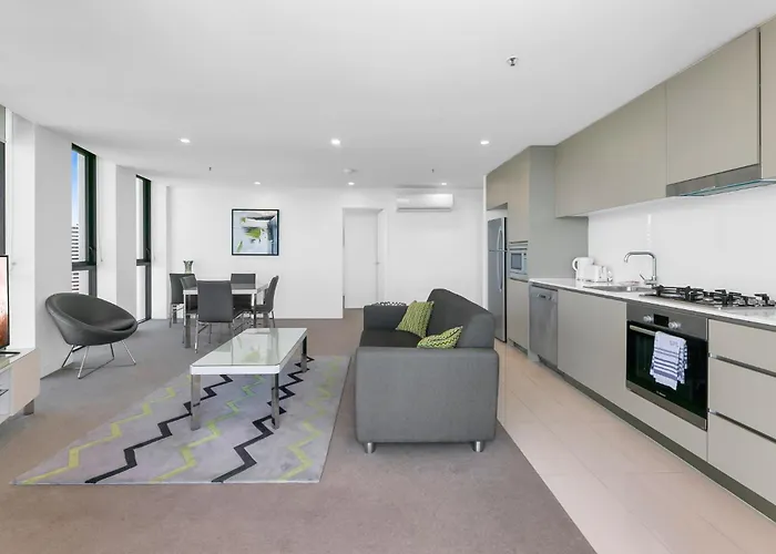 Wonderful 2-Bed With Pool, Gym & Scenic Views Apartment Gold Coast