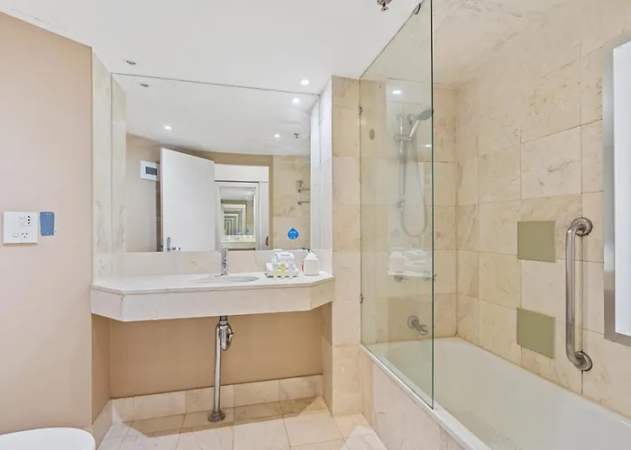2 Beds In Oceanview Escape In Surfers Paradise Gold Coast