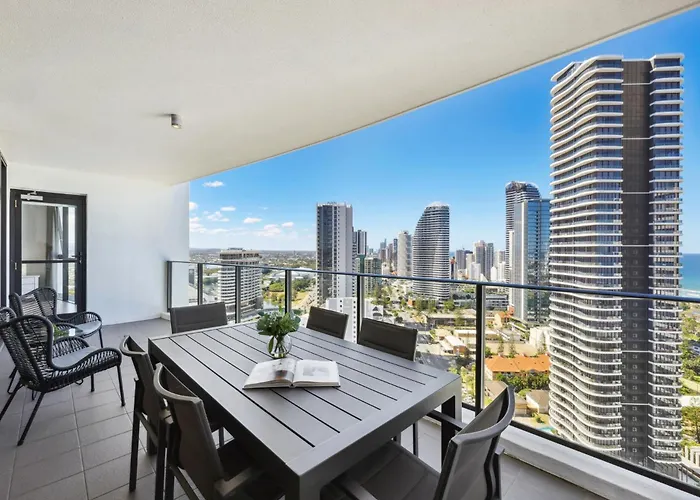 Ocean View 3-Bed With Gym, Pool, Sauna & Parking Gold Coast