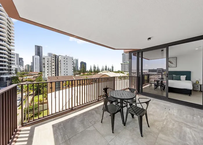 Yves Mermaid Beach Apartments By Cllix Gold Coast