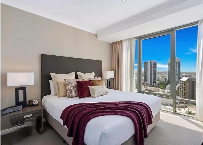 Stunning Oceanview - Beachfront Hotel Suite Gold Coast